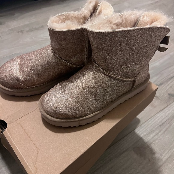 Ugg boots sparkly size 7 - Picture 1 of 6